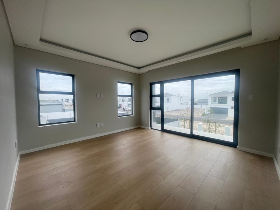 To Let 4 Bedroom Property for Rent in Sandown Western Cape